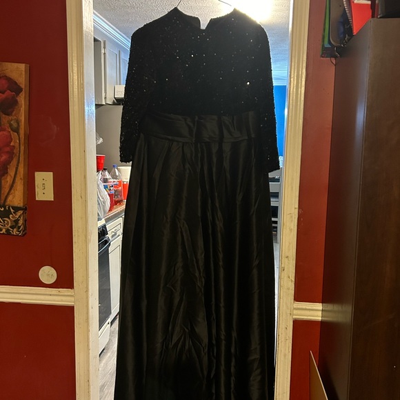 Women’s Formal Black Dress - Picture 3 of 5